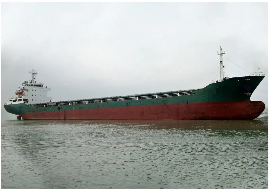 2010 Cargo Ship: USD $1.5M / 8,293t / 123m / ZC / Diesel